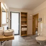 Luxalps- Inzell- Sauna- Skifahren- Wandern- Natur- Chiemgau Card - No 8 & 16 Mit Hot Pot *