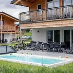Luxalps- Inzell- Sauna- Skifahren- Wandern- Natur- Chiemgau Card - No 8 & 16 Mit Hot Pot *