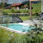 Шале Luxalps- Inzell- Sauna- Skifahren- Wandern- Natur- Chiemgau Card - No 8 & 16 Mit Hot Pot Инцелль