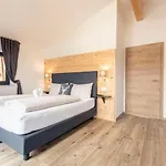 Alpehytte Luxalps- Inzell- Sauna- Skifahren- Wandern- Natur- Chiemgau Card - No 8 & 16 Mit Hot Pot *